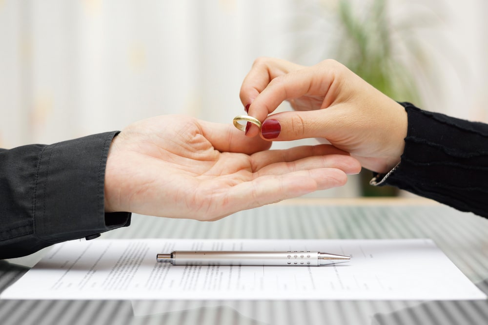divorce lawyer talking to client